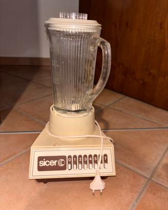 Frullatore vintage d’epoca con caraffa in vetro