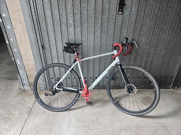 bici gravel triban 120