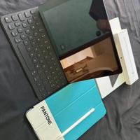 iPad con accessori