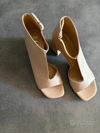Stivaletto Décolleté sexy scollo laterale