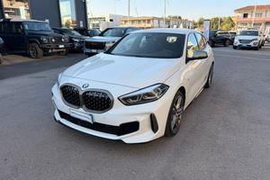 BMW Serie 1 (F40) - M 135i xDrive