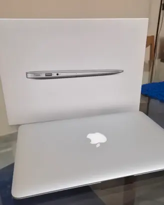Macbook Air 11'' + Scatola Originale e Caricatore