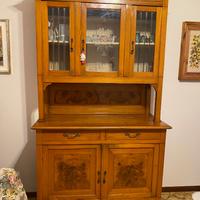 Credenza con vetrina