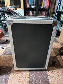 porta pedali per strumenti musicali