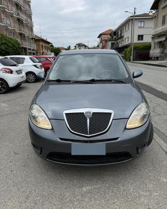 Lancia ypsilon 1.3 benzina
