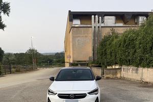 Macchina opel corsa GS LINE 2021
