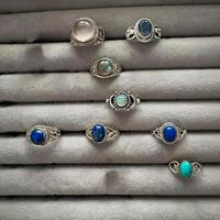 Anelli in argento con pietre dure