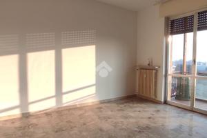 3 LOCALI A LONATE POZZOLO