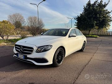 MERCEDES KLASSE-E  200 - 5 PORTE