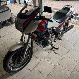 Yamaha XJ 900