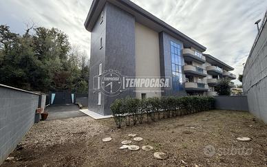 TRILOCALE DI NUOVA COSTRUZIONE CON 290 MQ DI GIARD