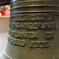 Antica campana in bronzo del 1733 - arte sacra
