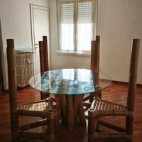 tavolo e sedie in bamboo