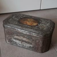 antica scatola in latta LEONE GIOBERGE TORINO 