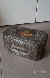 antica scatola in latta LEONE GIOBERGE TORINO 