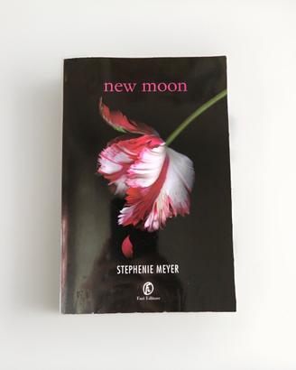 Libro "New Moon" Saga Twilight
