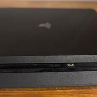 Playstation 4 + volante + pedali