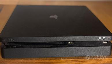 Playstation 4 + volante + pedali