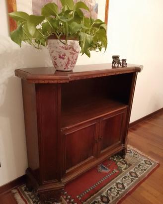 Mobile in finitura legno noce 