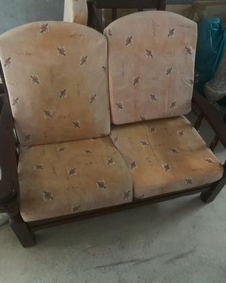 Divanetto 2 posti, 2 poltroncine 1 posto