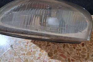 Questo faro anteriore  600