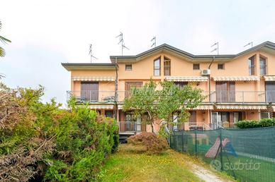 Villa a Schiera a Fontevivo Via Musini 4 locali