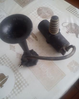 micro tromba a d aria a pedale