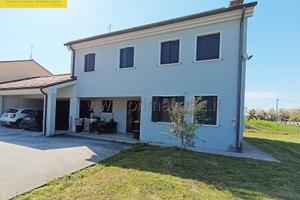 Recente porzione di villa bifamiliare - RIF 78