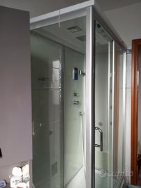 cabina doccia con idromassaggio e radio