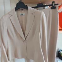 Completo giacca e gonna