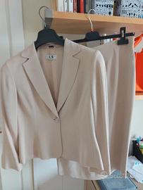 Completo giacca e gonna