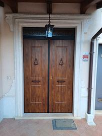 PORTONE BLINDATO A DUE ANTE CON SOPRALUCE