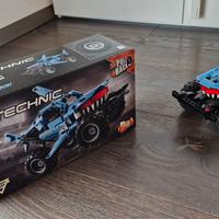 LEGO Technic Monster Jam Megalodon 2 in 1, 