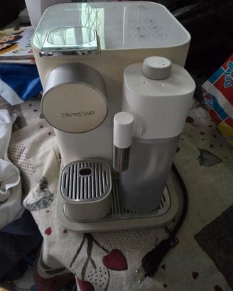 DELONGHI lattissima nespresso a capsule