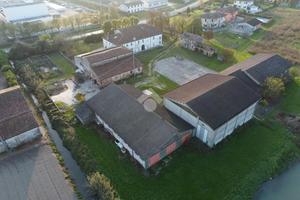 CAPANNONE A CASTELBELFORTE