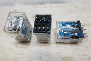 Relè 12 VDC a 4 contatti, e Zoccoli relè