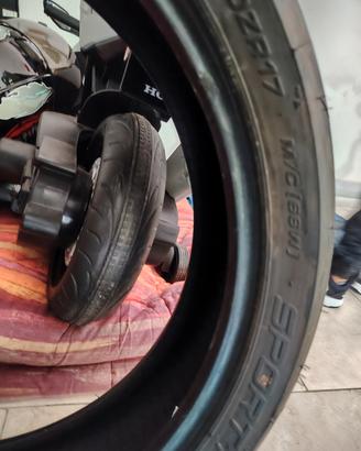 treno gomme + cerchi anteriore e posteriore 