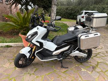 Honda x-adv 750 2018 travel edition