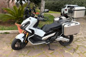 Honda x-adv 750 2018 travel edition