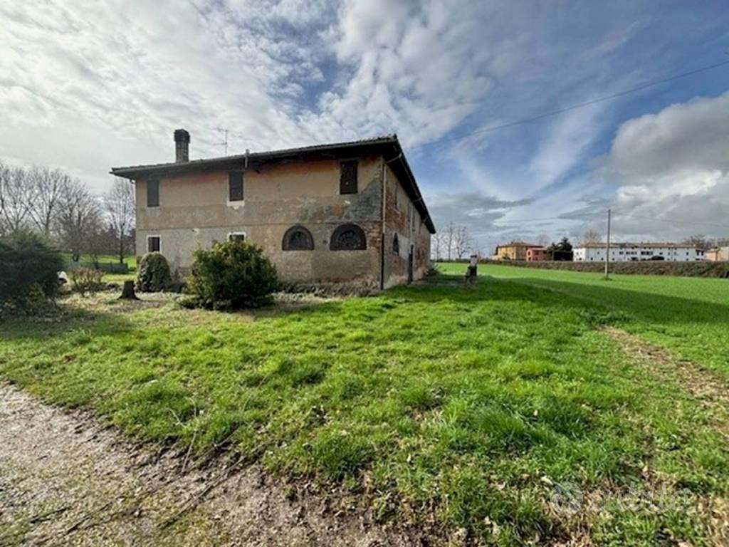Rustico / Casale di 1100 m² con più di 5 locali a - Vista 5