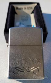 ZIPPO ORIGINAL NUOVO MAI USATO 2011 24335 SCROLL