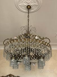due lampadari in cristallo e bronzo stile classico