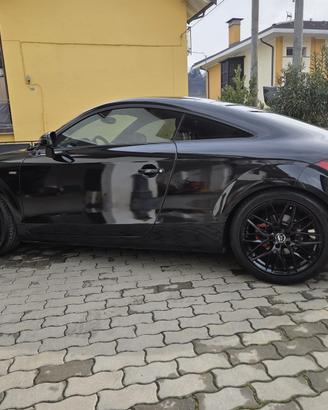 Audi TT Coupé 2.0 TFSI 200 CV – S-Line – Manuale