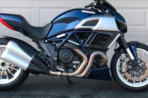 diavel 1200 blue stripe l.e