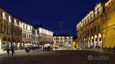 Attività / Licenza di 193 m² con più di 5 locali a