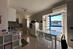 3 LOCALI A NAPOLI