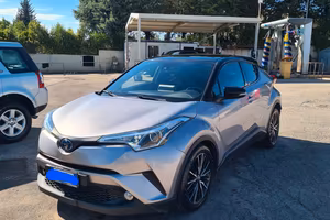 toyota chr hybrid
