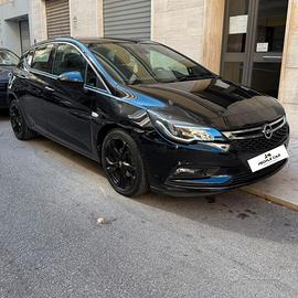 Opel Astra 1.6 CDTi - 110CV