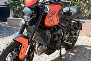 Trident 660