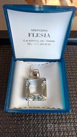 CIONDOLO CON CORNICE IN ORO BIANCO E INCASTONATO T